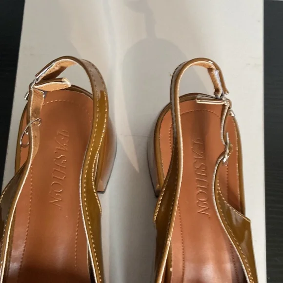 fashion shoes Brown patent leather Flat Size 10/41 NWT sling back fasten Gems - Picture 3 of 8
